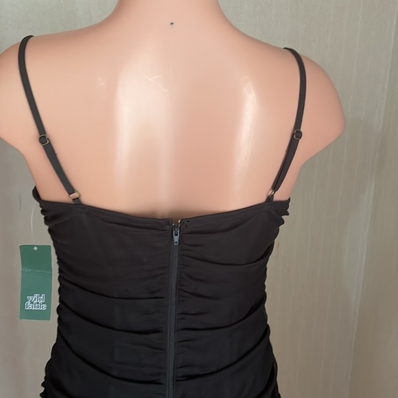 Long black dress made with at least 30% recycled polyester - Picture 5 of 7